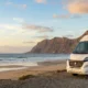 Pernocta en Famara en Autocaravana: Guía Legal 2025/26 y Consejos