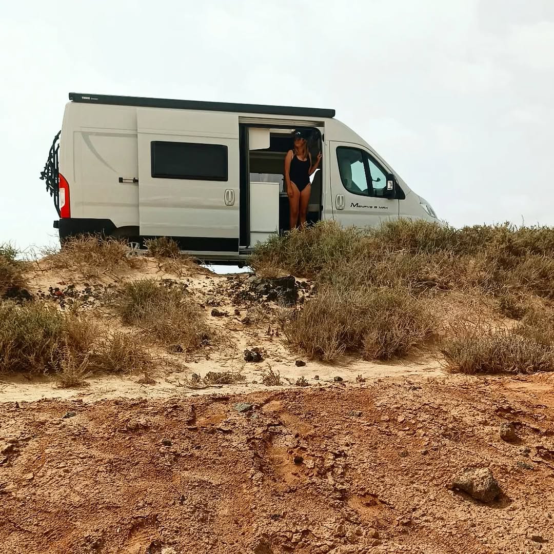 Reservar autocaravana en Lanzarote – experiencia rutas volcánicas
